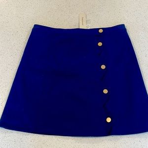 Brand new with tags Francesca’s scalloped navy blue skirt 💚